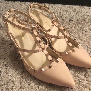 Rockstud look alike pumps